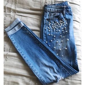 Angel Kiss Mid-Rise Pearl Embellished Jeans